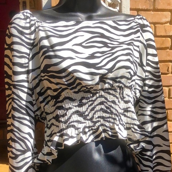 BCBGENERATION | smock waist long puff sleeve crop top in zebra print, size large - Picture 7 of 15